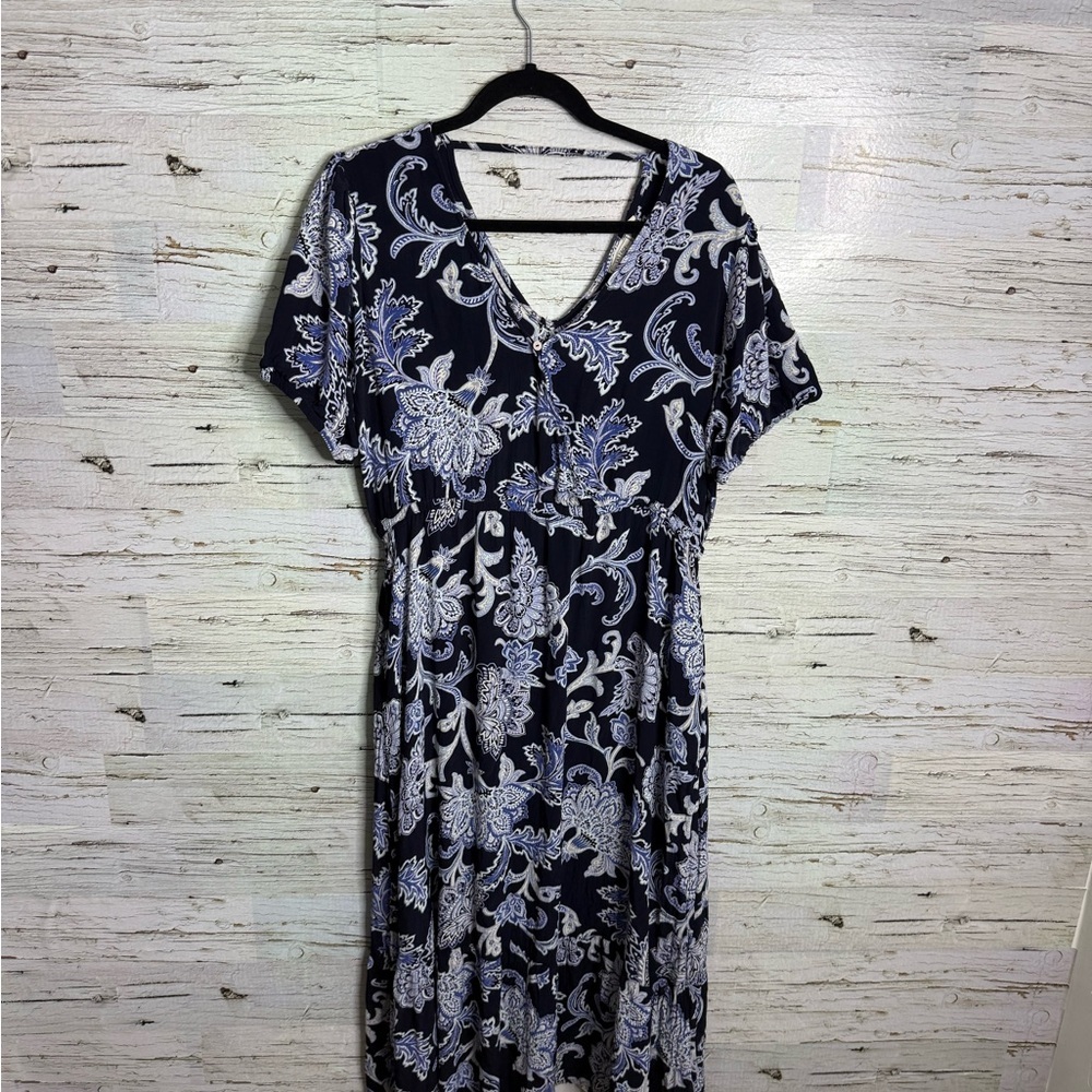 Fat face Elegant Floral V-Neck Dress purple black size medium